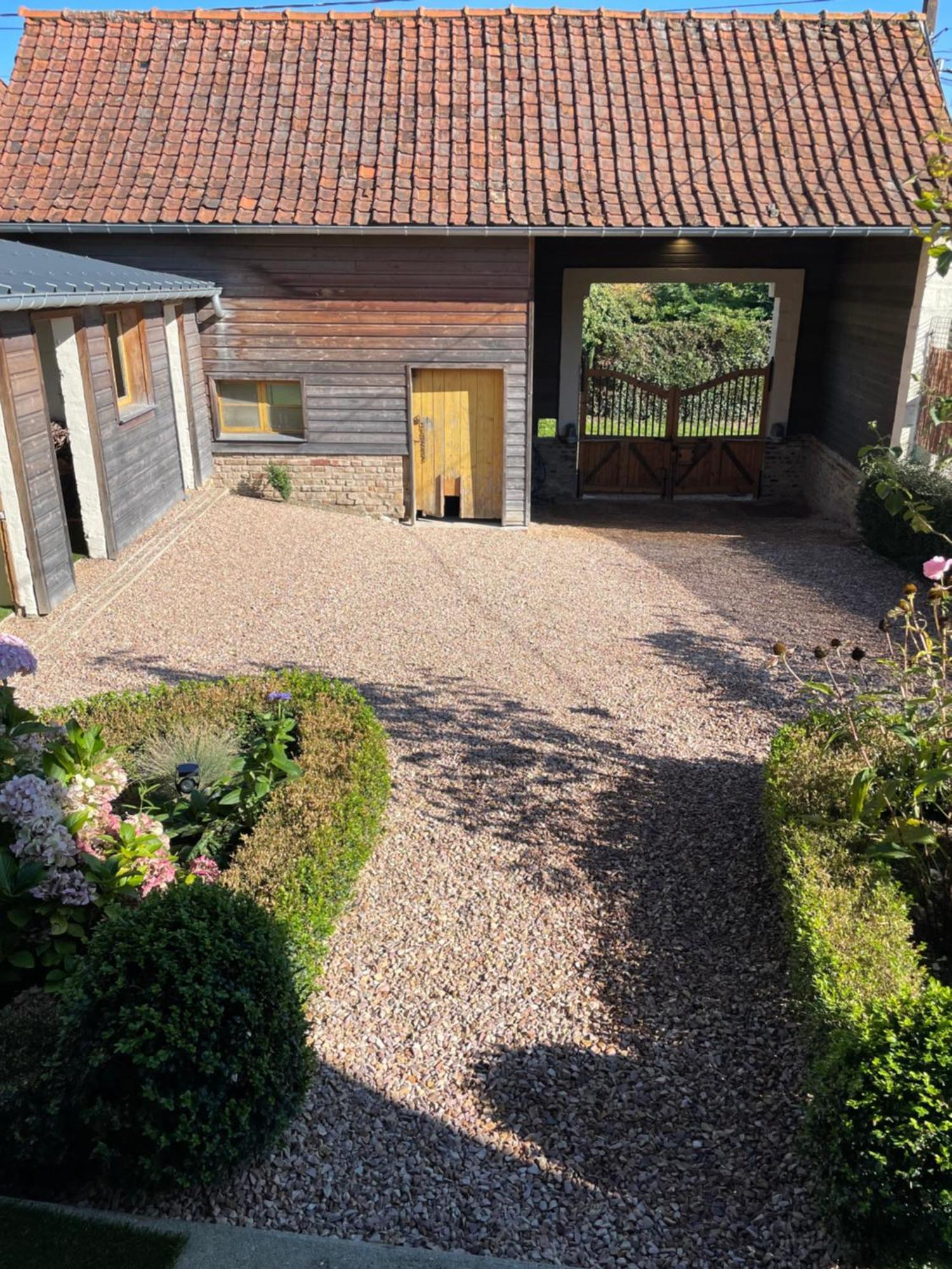 Les Charmes De Villers Huchenneville Exterior photo